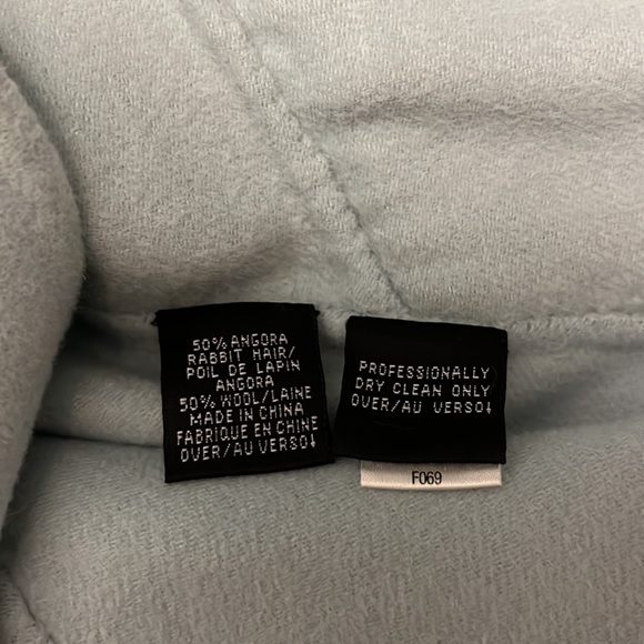 Dana Buchman Light Blue Angora Blend Blazer Two Button 10 Petite. - Picture 6 of 6